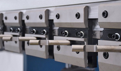 100t Cnc Metal Bending Machines, 3200 Mm Cnc Sheet Press Brake With E21 آلات ثني المعادن باستخدام الحاسب الآلي 100t ، 3200 مم آلة ثني الألواح باستخدام الحاسب الآلي مع E21