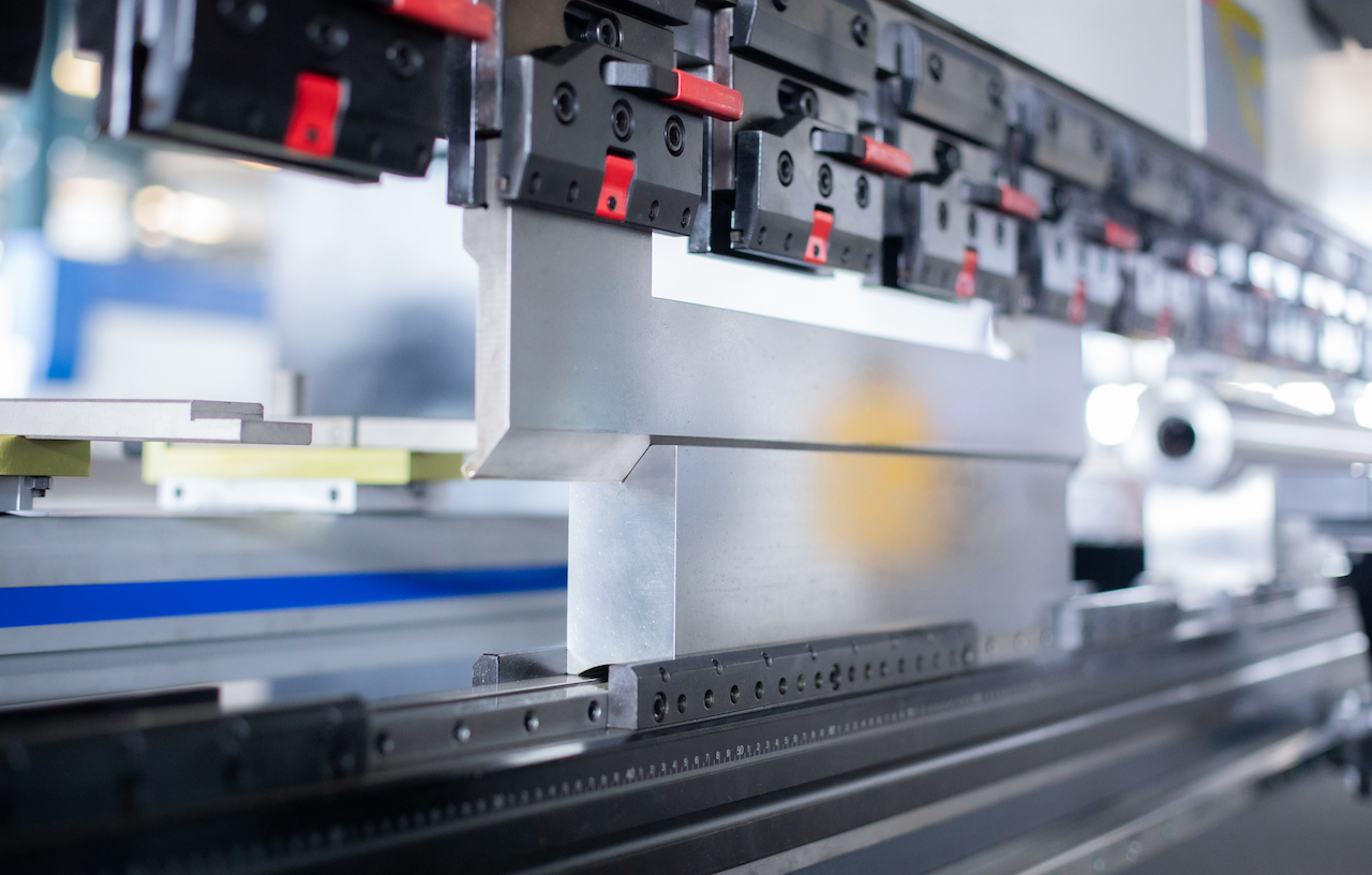 100t Hydraulic Cnc Brake Press Crowning Cnc Press Brake Delem 100t الهيدروليكية باستخدام الحاسب الآلي الفرامل الصحافة تتويج باستخدام الحاسب الآلي الصحافة الفرامل Delem