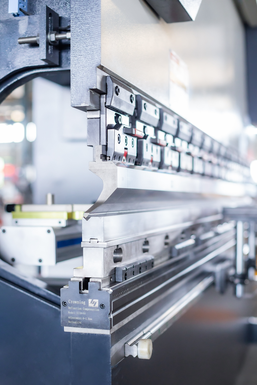 100t Hydraulic Cnc Brake Press Crowning Cnc Press Brake Delem 100t الهيدروليكية باستخدام الحاسب الآلي الفرامل الصحافة تتويج باستخدام الحاسب الآلي الصحافة الفرامل Delem