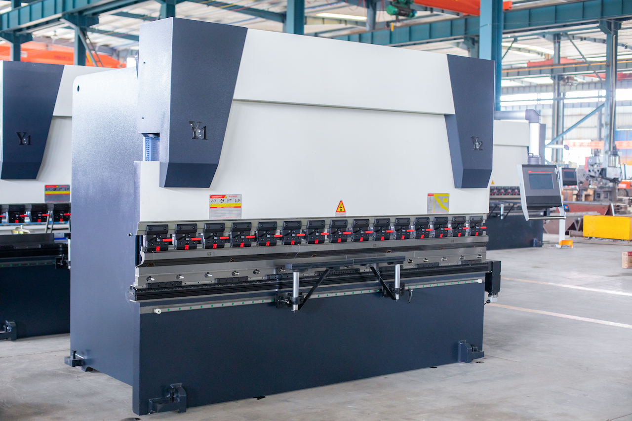 100t Hydraulic Cnc Brake Press Crowning Cnc Press Brake Delem 100t الهيدروليكية باستخدام الحاسب الآلي الفرامل الصحافة تتويج باستخدام الحاسب الآلي الصحافة الفرامل Delem