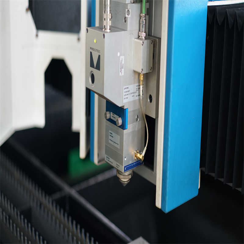 آلة القطع بليزر الألياف 12kw ل 10mm الكربون الصلب