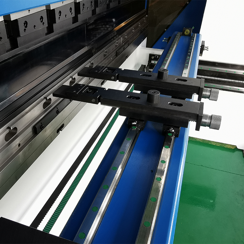 160t-4000 4-axis Cnc Hydraulic Bending Machine Press Brake 160t-4000 4-محور Cnc الهيدروليكية الانحناء آلة الصحافة الفرامل