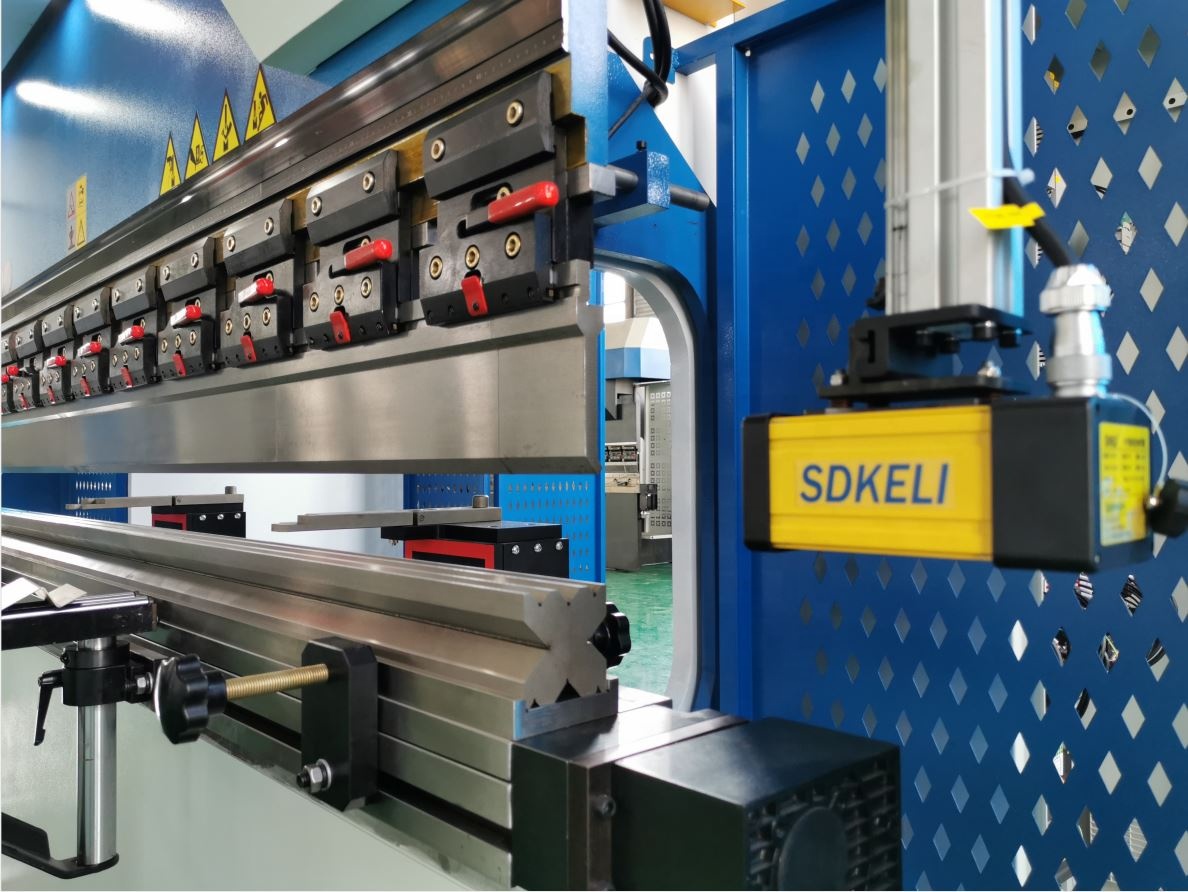 160t-4000 4-axis Cnc Hydraulic Bending Machine Press Brake 160t-4000 4-محور Cnc الهيدروليكية الانحناء آلة الصحافة الفرامل