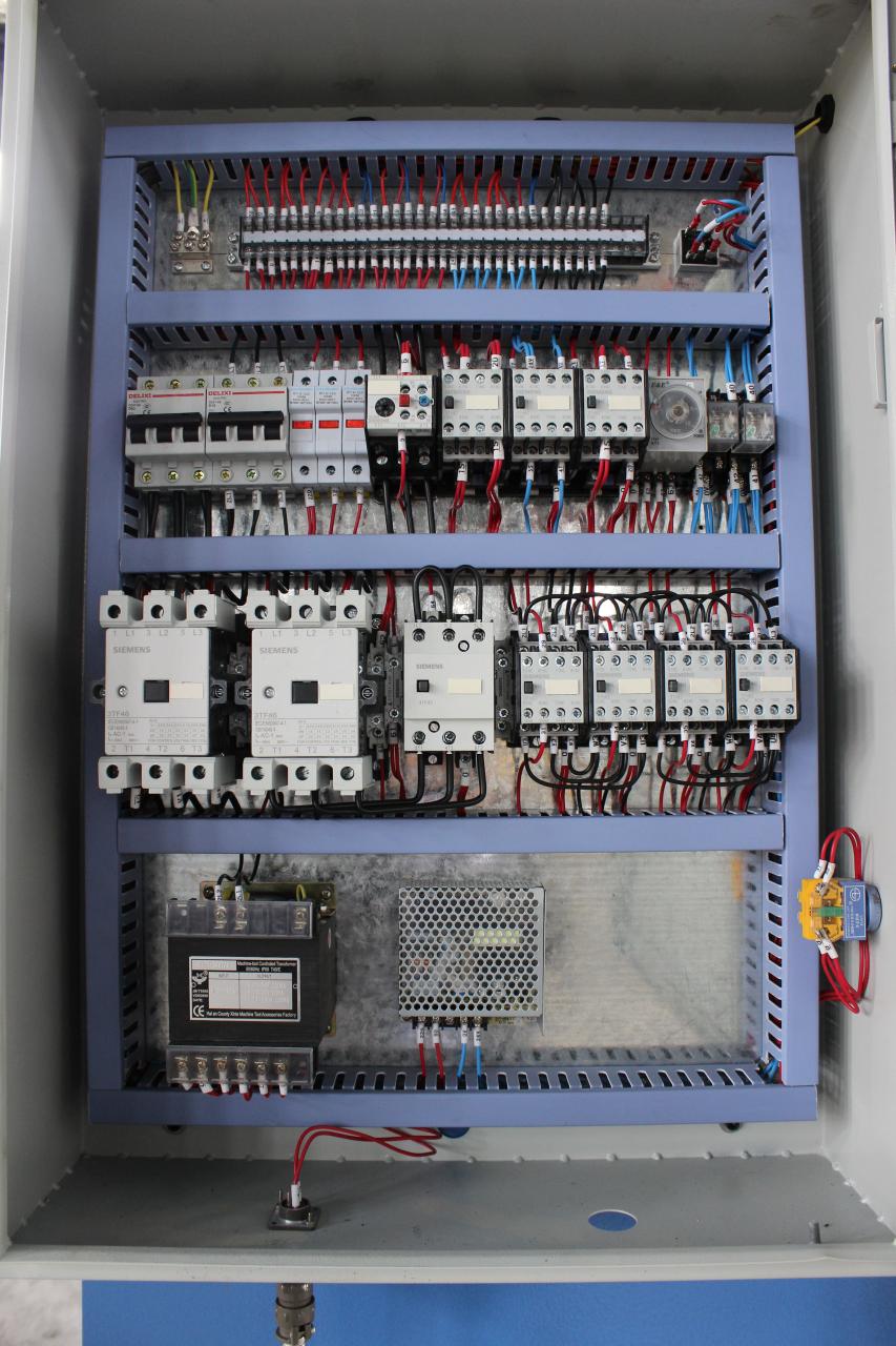 آلة قص شعاع التأرجح الهيدروليكي بطول 2.5 متر