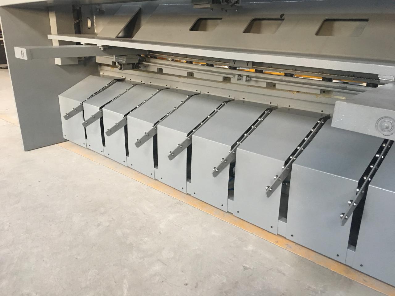 آلة قص شعاع التأرجح الهيدروليكي بطول 2.5 متر