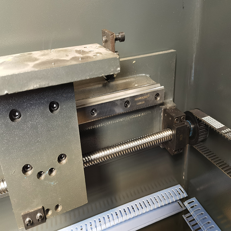 300t/4000 Hydraulic Press Brake Machine 300t / 4000 آلة الفرامل الهيدروليكية الصحافة