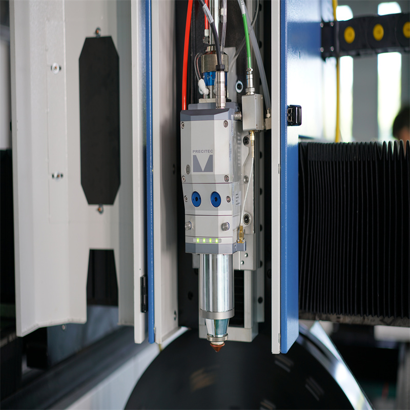 3015 1500x3000 الألومنيوم آلة القطع بالليزر معدات الليزر الصناعية