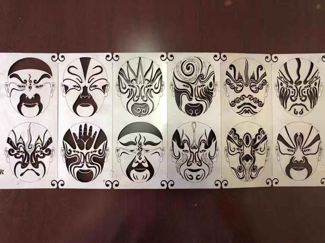 3015 4015 1kw إلى 6kw آلة قطع الألياف بالليزر باستخدام الحاسب الآلي Raycus Laser Power