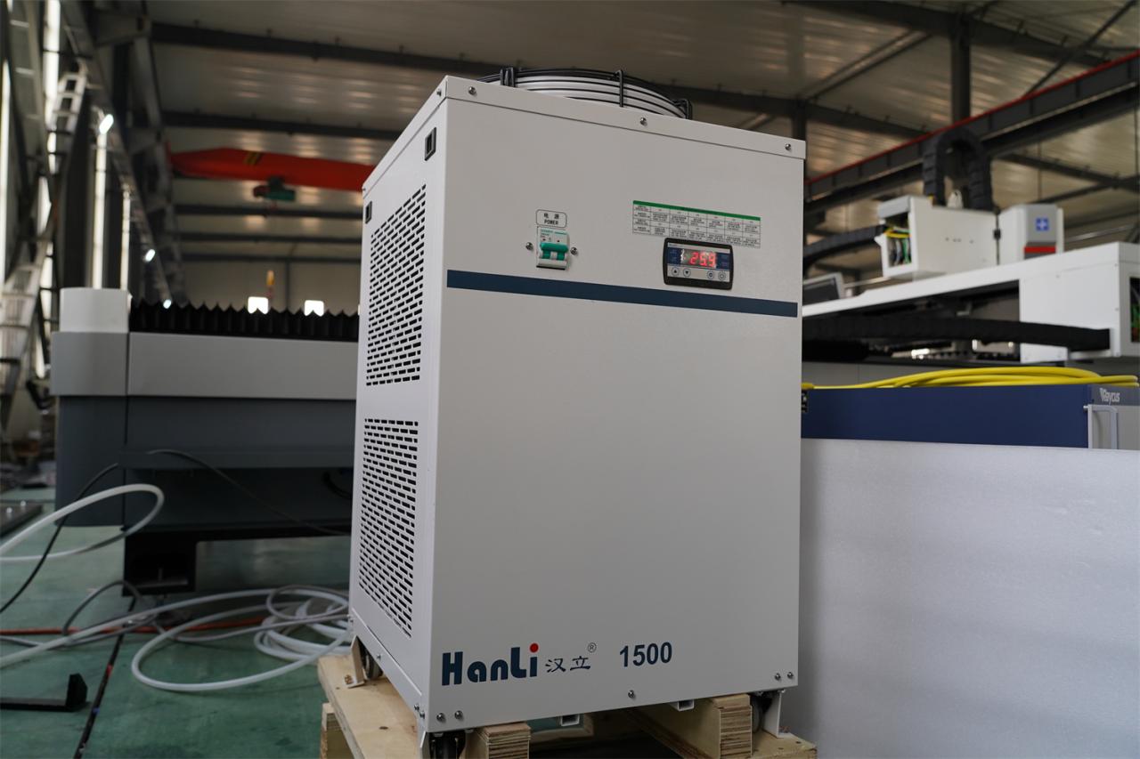 3015 4kw 1kw 2kw 3kw Stainless Steel Cnc Fiber Laser Cutting Machine 3015 4kw 1kw 2kw 3kw الفولاذ المقاوم للصدأ باستخدام الحاسب الآلي الألياف آلة القطع بالليزر