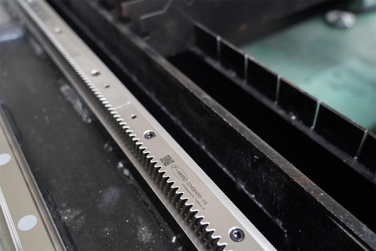 3015 4kw 1kw 2kw 3kw Stainless Steel Cnc Fiber Laser Cutting Machine 3015 4kw 1kw 2kw 3kw الفولاذ المقاوم للصدأ باستخدام الحاسب الآلي الألياف آلة القطع بالليزر