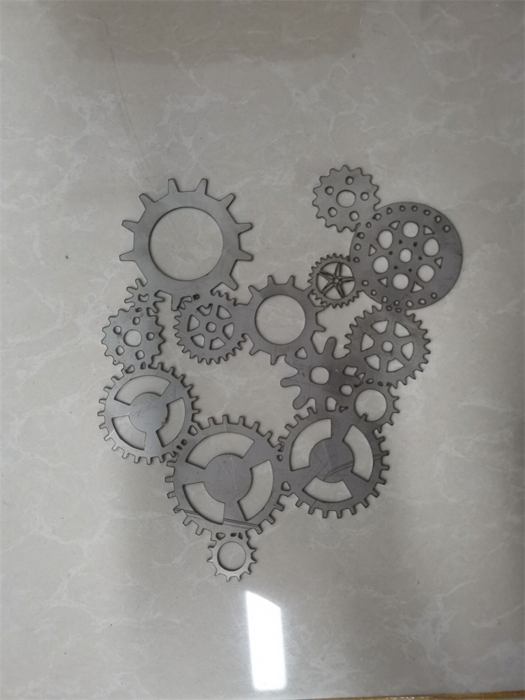 3015 Copper Carbon Stainless Steel Aluminum Iron Metal Cnc Fiber Laser Cutting Machine 3015 النحاس الكربون الفولاذ المقاوم للصدأ الألومنيوم الحديد المعادن باستخدام الحاسب الآلي آلة قطع الألياف الليزر