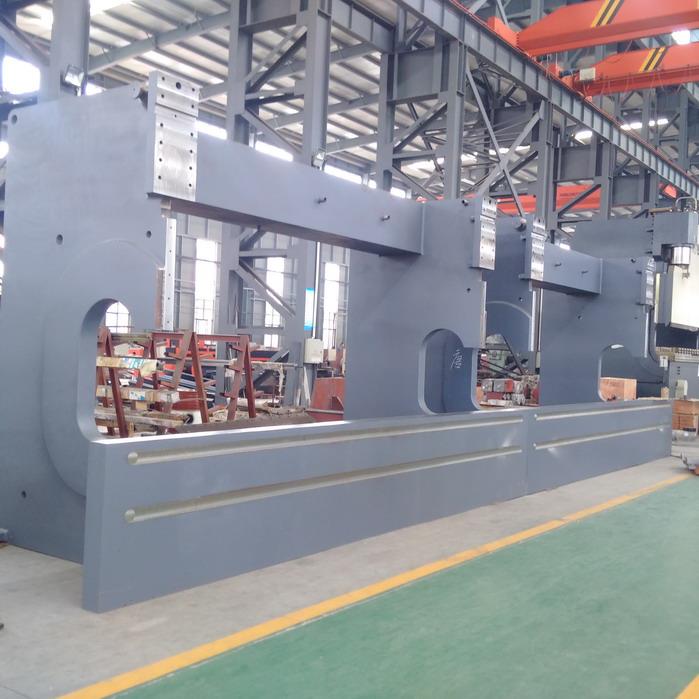 4 Axis Cnc Tandem Press Brake With Delem Da58t 2d Graphical Controller 4 مكابح ضغط Cnc Tandem ذات المحور مع وحدة تحكم رسومية Delem Da58t 2d