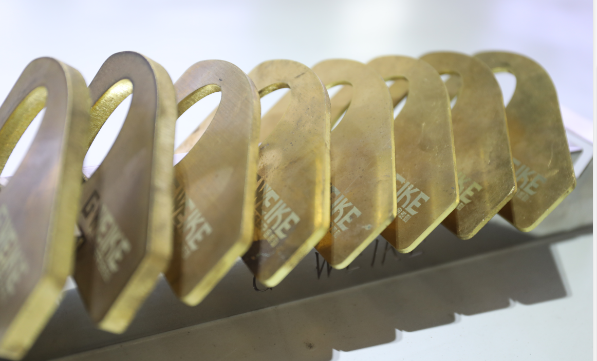 آلة قطع ألياف الليزر 4kw