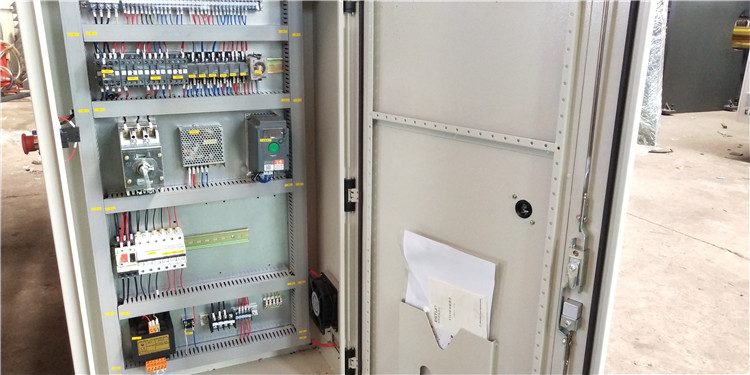 6mm*3200 Hydraulic Steel Plate Cutting Machinery Steel Plate Shearing Machine 6 مم * 3200 آلة قطع الألواح الفولاذية الهيدروليكية