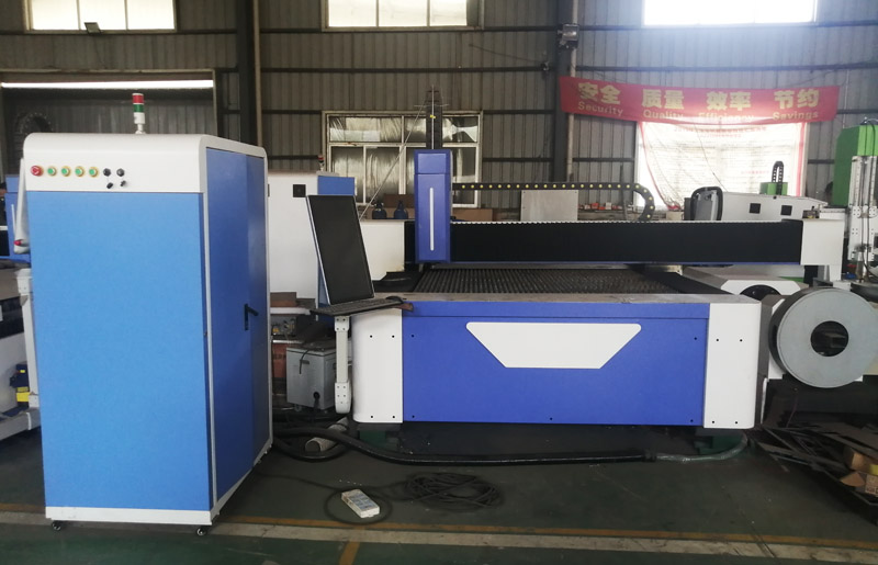8mm 10mm Carbon Steel Laser Cutter 1530 4020 Cnc Fiber Laser Cutting Machine 8mm 10mm الكربون الصلب الليزر القاطع 1530 4020 Cnc آلة القطع بالليزر الألياف