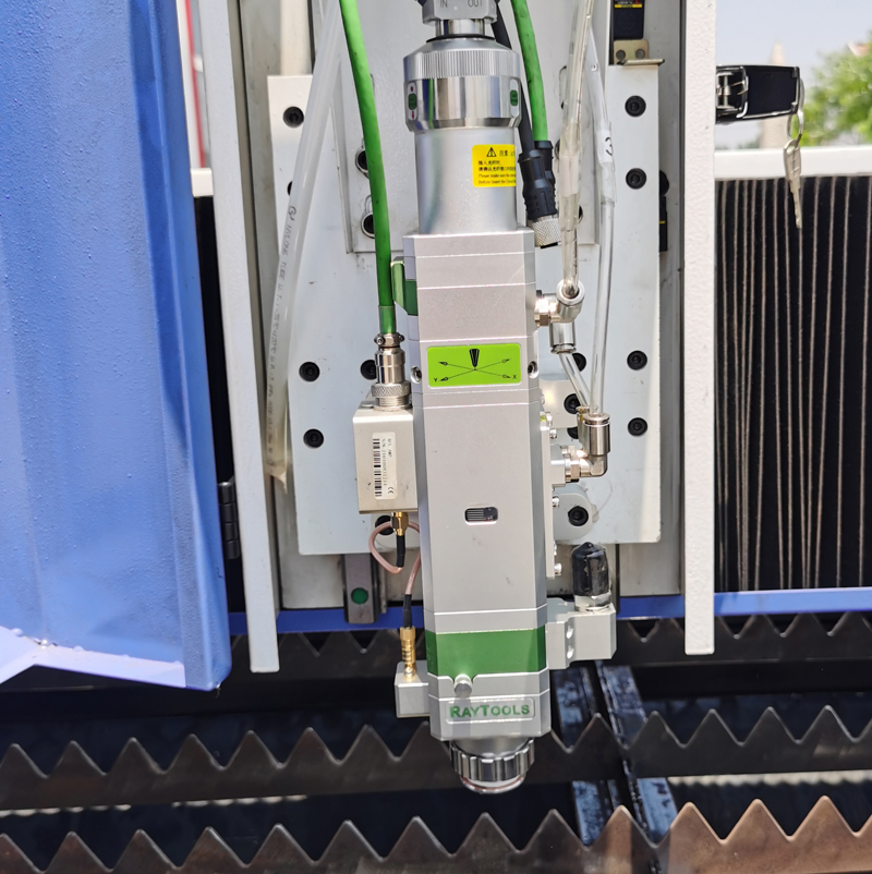 8mm 10mm Carbon Steel Laser Cutter 1530 4020 Cnc Fiber Laser Cutting Machine 8mm 10mm الكربون الصلب الليزر القاطع 1530 4020 Cnc آلة القطع بالليزر الألياف