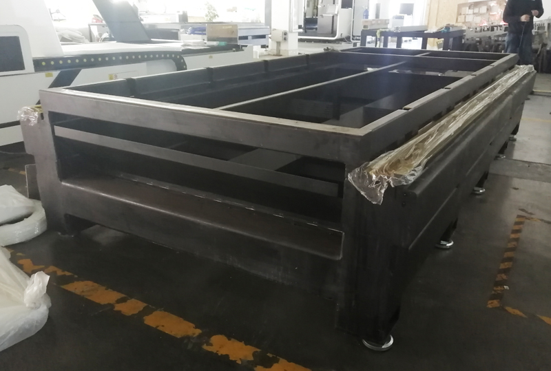 8mm 10mm Carbon Steel Laser Cutter 1530 4020 Cnc Fiber Laser Cutting Machine 8mm 10mm الكربون الصلب الليزر القاطع 1530 4020 Cnc آلة القطع بالليزر الألياف