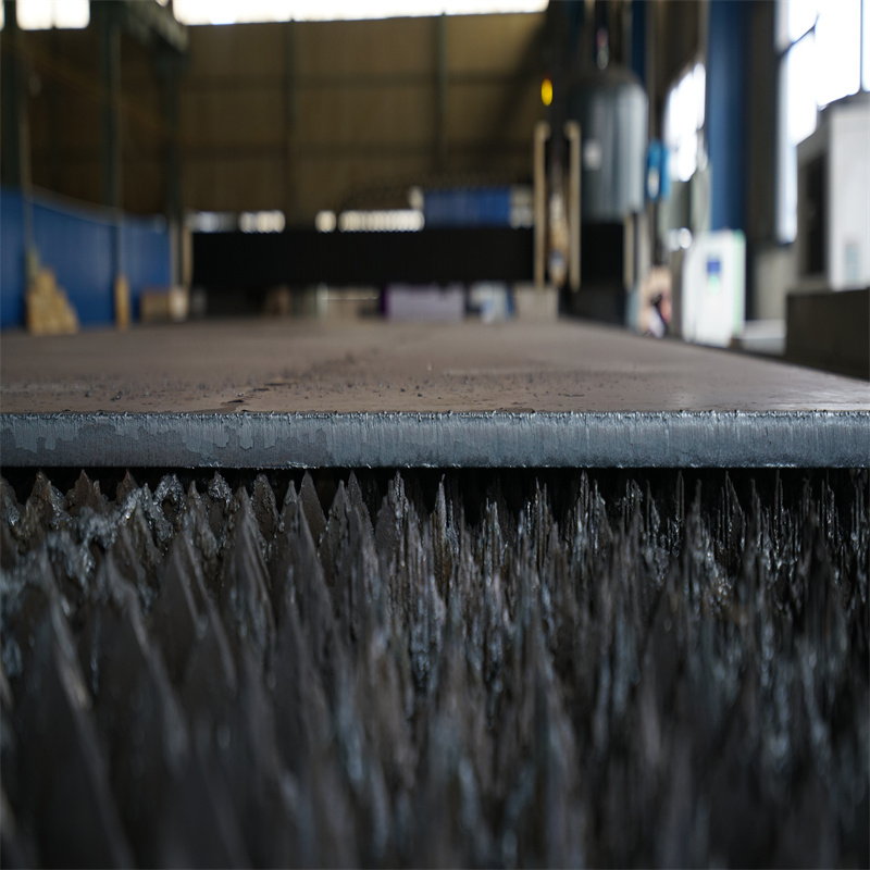 الصين جودة عالية رخيصة 3kw سعر آلة القطع بالليزر الألياف