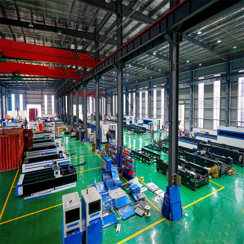 عالية الطاقة 3015 2000W الصفائح المعدنية باستخدام الحاسب الآلي آلة القطع بالليزر 3