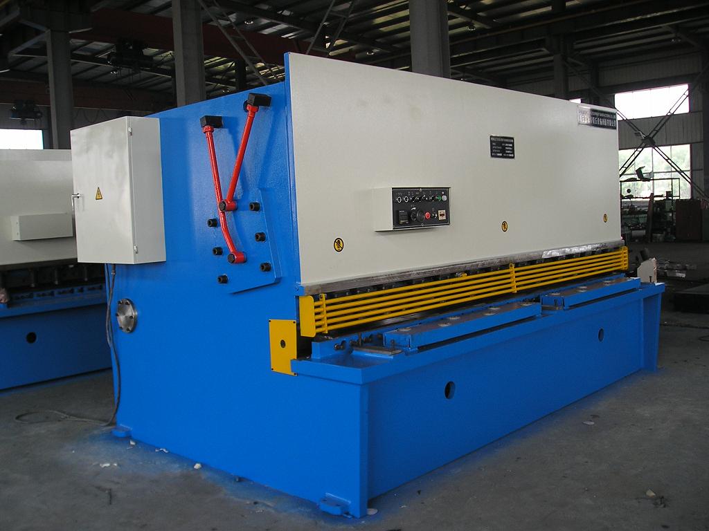 Cnc Hydraulic Metal Stainless Steel Aluminum Shearing Guillotine Cutting Shearing Machine التصنيع باستخدام الحاسب الآلي الهيدروليكية المعادن الفولاذ المقاوم للصدأ الألومنيوم القص آلة قطع القص