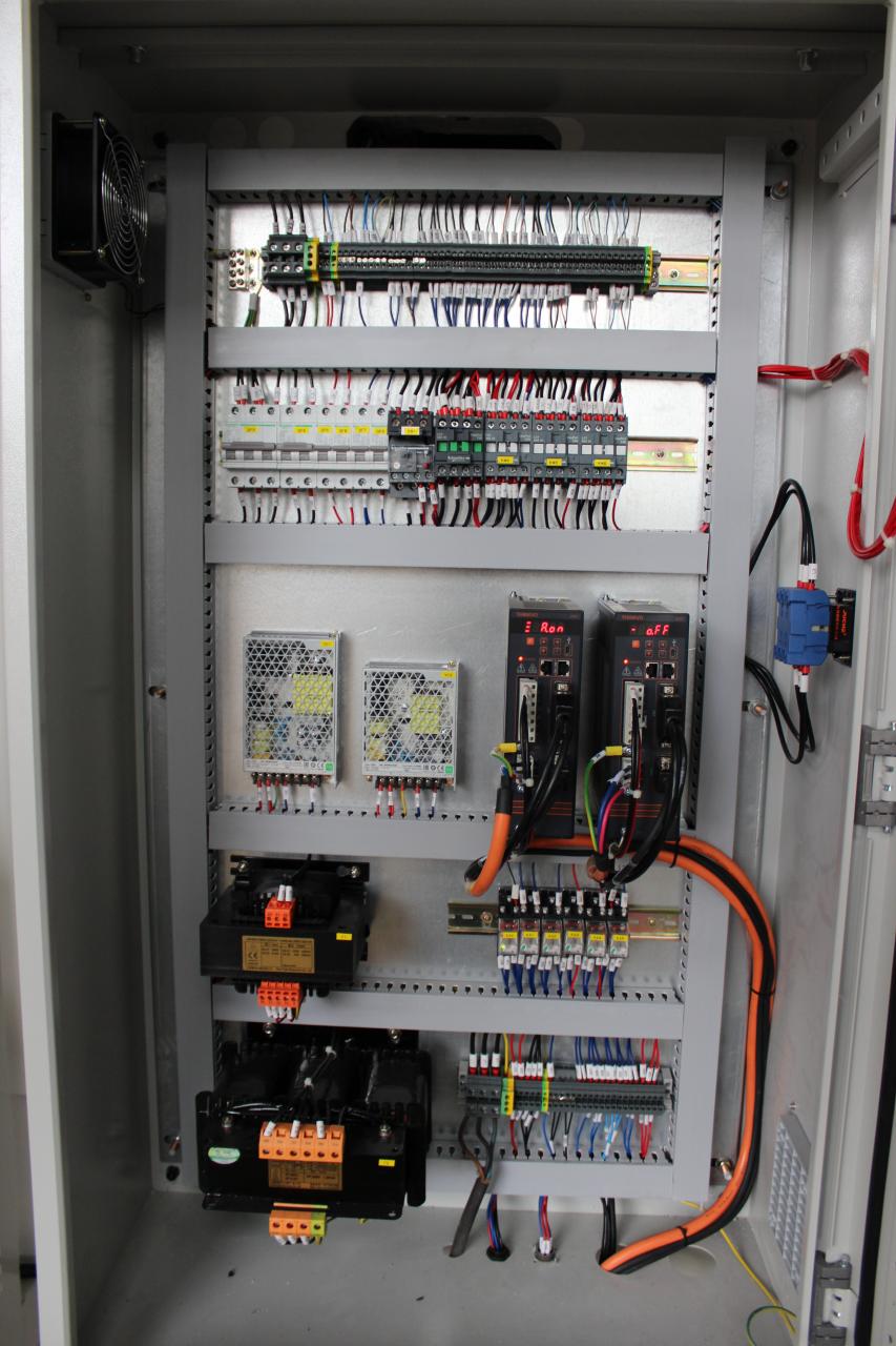 آلة الفرامل الصحافة المعدنية باستخدام الحاسب الآلي