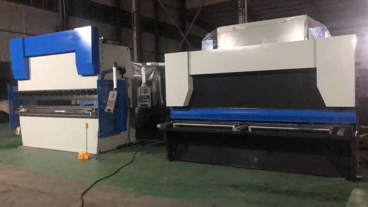 Da53t Cnc System Controller 125t4000 3+1 Axis Cnc Hydraulic Press Brake With Good Quality Da53t Cnc System Controller 125t4000 3 + 1 محور مكبس هيدروليكي باستخدام الحاسب الآلي بجودة جيدة