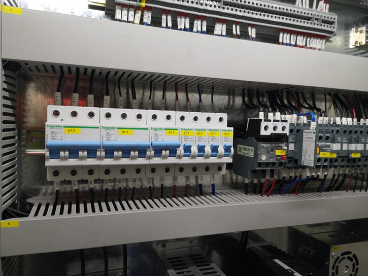 Delem Da66t 125 3+1 4+1 6+1 8+1 Cnc Hydraulic Press Brake For Metal Plate Bending Delem Da66t 125 3 + 1 4 + 1 6 + 1 8 + 1 Cnc الفرامل الهيدروليكية الصحافة لثني الألواح المعدنية