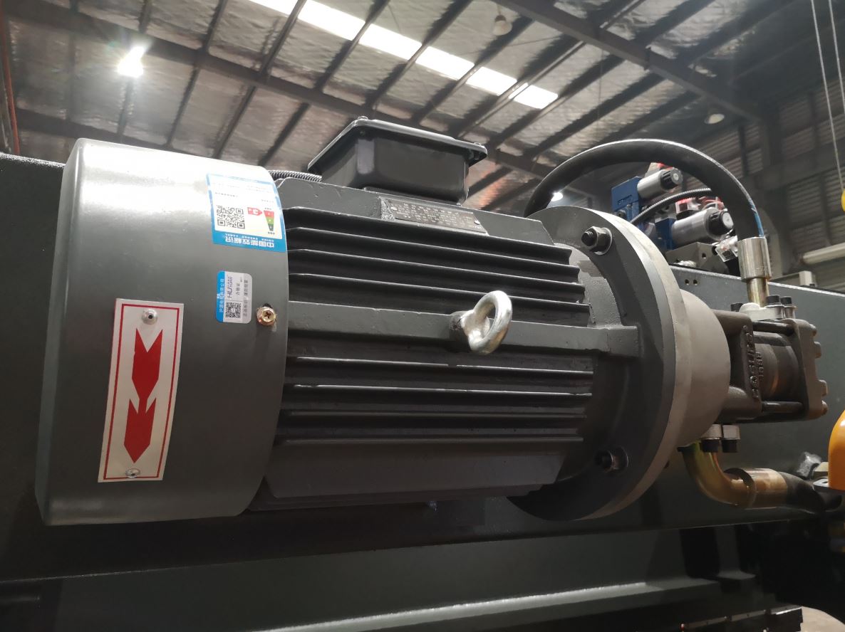 Delem Da66t 125 3+1 4+1 6+1 8+1 Cnc Hydraulic Press Brake For Metal Plate Bending Delem Da66t 125 3 + 1 4 + 1 6 + 1 8 + 1 Cnc الفرامل الهيدروليكية الصحافة لثني الألواح المعدنية