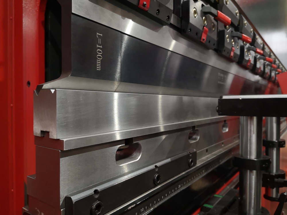 Delem Da66t 125 3+1 4+1 6+1 8+1 Cnc Hydraulic Press Brake For Metal Plate Bending Delem Da66t 125 3 + 1 4 + 1 6 + 1 8 + 1 Cnc الفرامل الهيدروليكية الصحافة لثني الألواح المعدنية