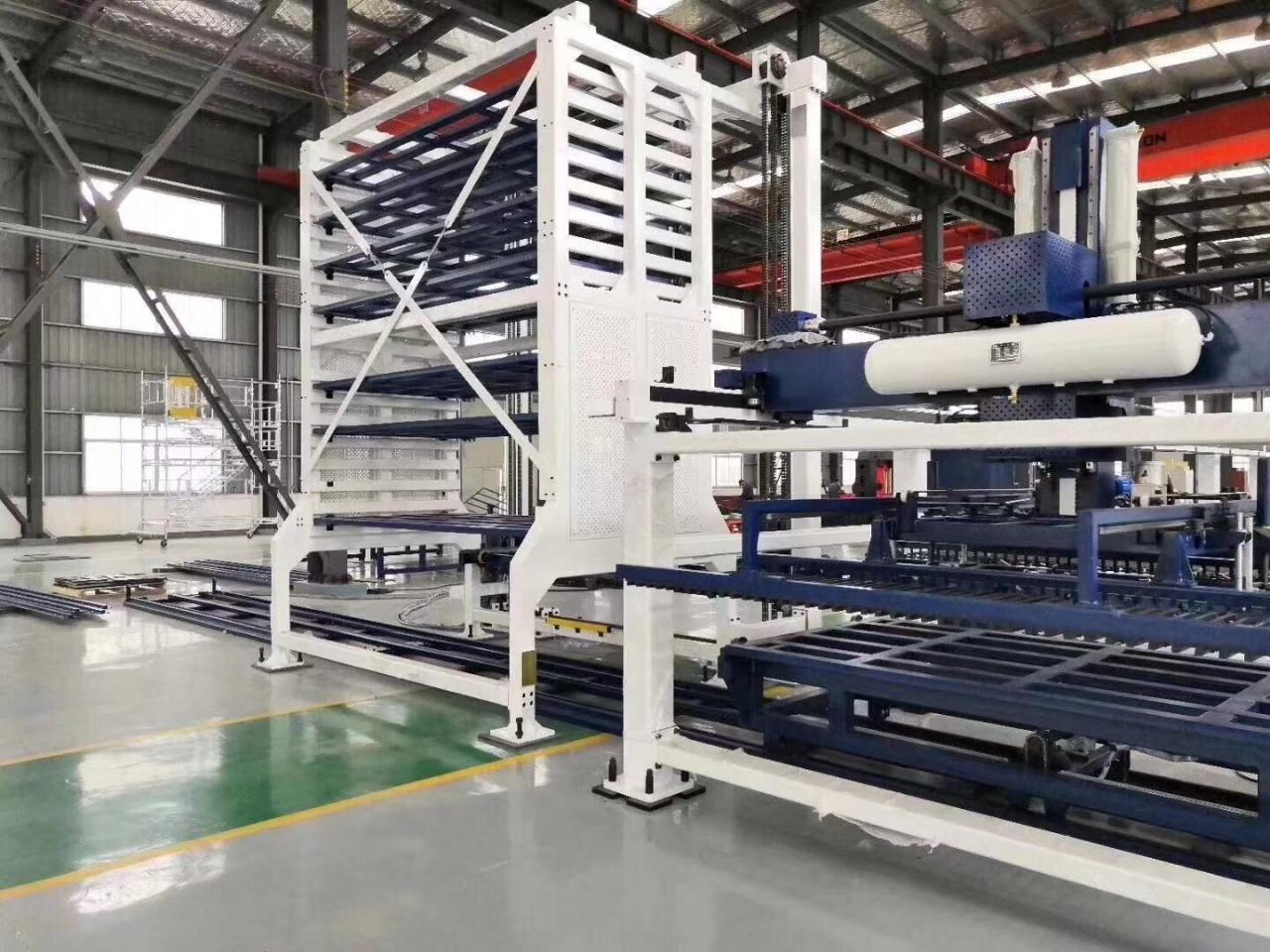 Fiber Laser Cutting Machine Masterline 8kw,4000x2000mm,With Ipg Laser Source آلة القطع بليزر الألياف Masterline 8kw ، 4000x2000mm ، مع مصدر ليزر Ipg