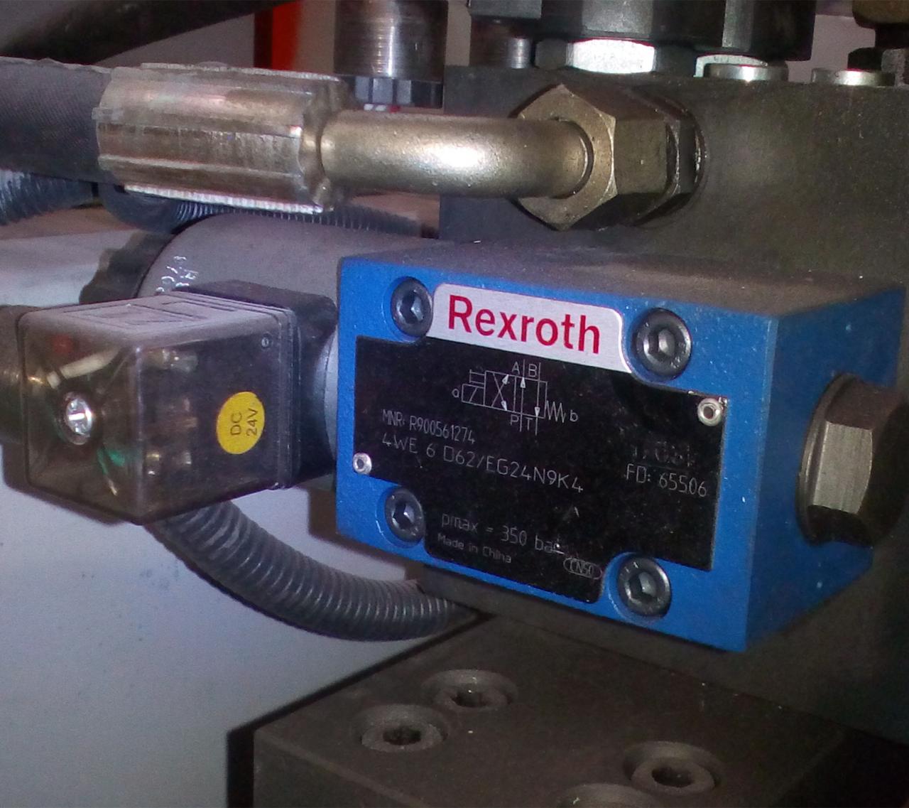 High Quality 3m Press Brake Machine Hydraulic 100 Ton For Sheet Metal Bending عالية الجودة 3m الصحافة الفرامل آلة هيدروليكية 100 طن لثني الصفائح المعدنية