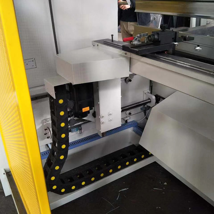 Hydraulic Press Brake Machine Acl Torsion Bar Synchro Mechanical Press Brake الهيدروليكية الصحافة آلة الفرامل acl التواء بار تزامن الصحافة الميكانيكية الصحافة الفرامل