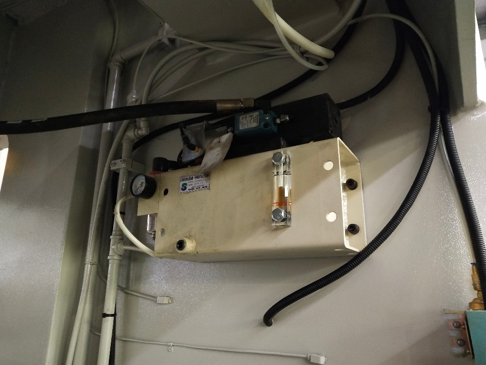 Pneumatic Friction Clutch High Performance Punch Press Machine آلة ضغط قابض الاحتكاك الهوائية عالية الأداء