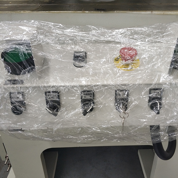 Pneumatic Friction Clutch High Performance Punch Press Machine آلة ضغط قابض الاحتكاك الهوائية عالية الأداء