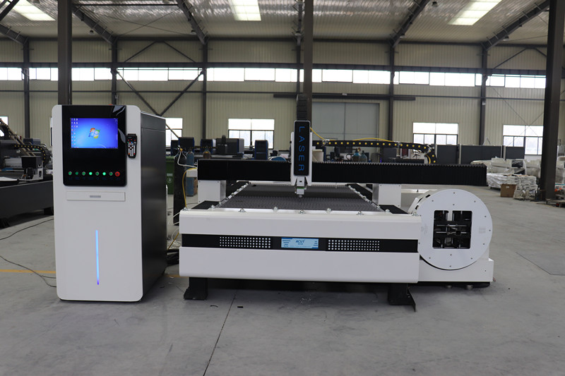 Rotary Cnc Metal Pipe Tube Sheet Laser Cutter 2000w Fiber Laser Cutting Machine الروتاري باستخدام الحاسب الآلي أنبوب الأنابيب المعدنية ورقة الليزر القاطع 2000w الألياف آلة القطع بالليزر