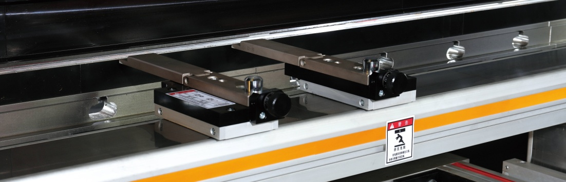 Steel Sheet Aluminum Bending Hydraulic Press Brake Machine صفائح الألومنيوم الانحناء الهيدروليكية الصحافة آلة الفرامل