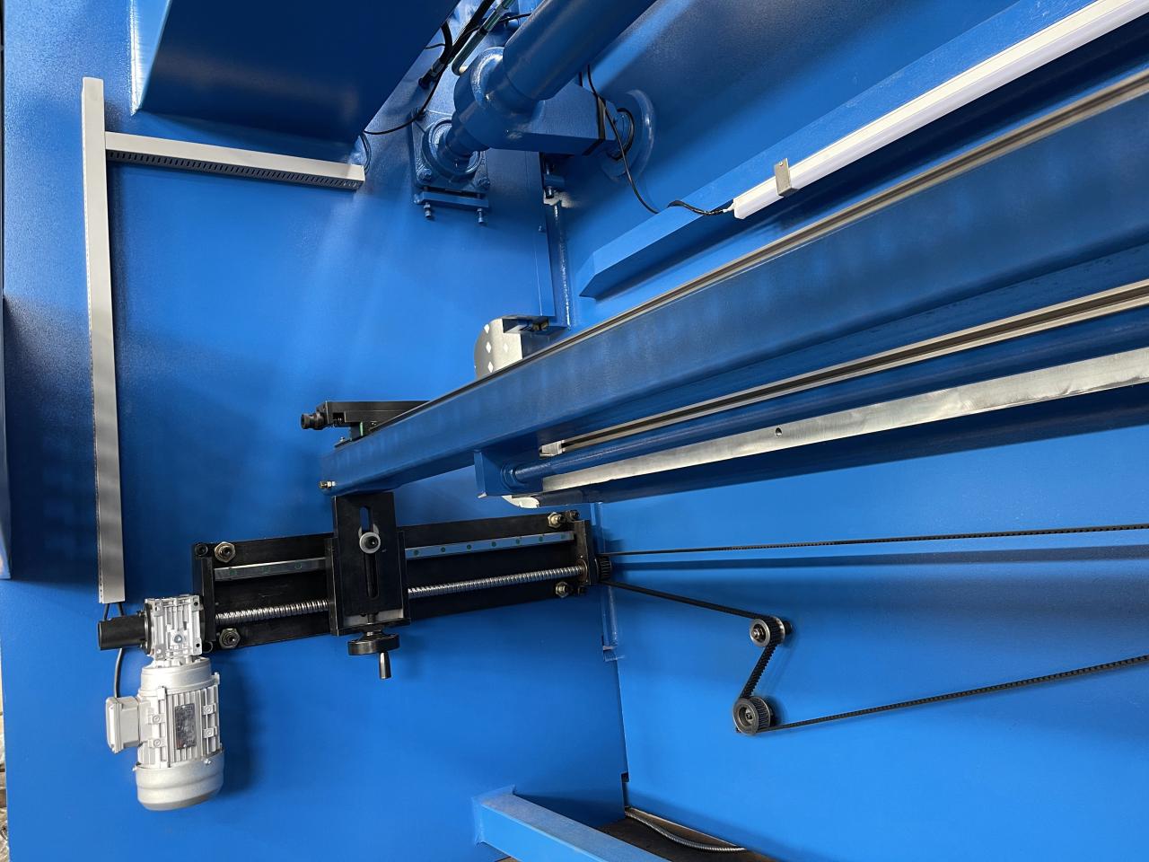 Wc67k-400T Cnc Plc Manual Sheet Bending Machine Hydraulic Nc Press Brake Machine Wc67k-400T Cnc Plc آلة ثني الألواح اليدوية الهيدروليكية Nc الصحافة آلة الفرامل