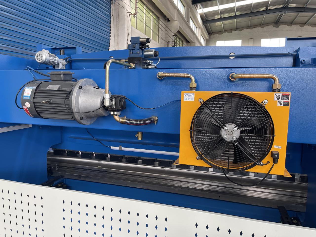 Wc67k-400T Cnc Plc Manual Sheet Bending Machine Hydraulic Nc Press Brake Machine Wc67k-400T Cnc Plc آلة ثني الألواح اليدوية الهيدروليكية Nc الصحافة آلة الفرامل