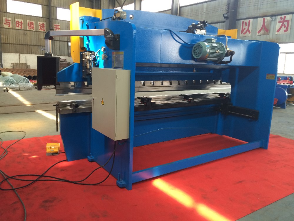 Wc67k Cnc Hydraulic Press Brake Bending Machine Press Brake Machine Wc67k Cnc الهيدروليكية الصحافة آلة الانحناء الصحافة آلة الفرامل